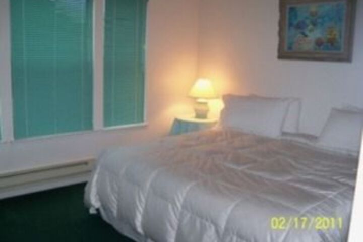 Room 2 of 9