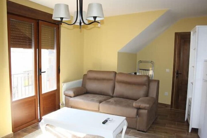 Room 8 of 49