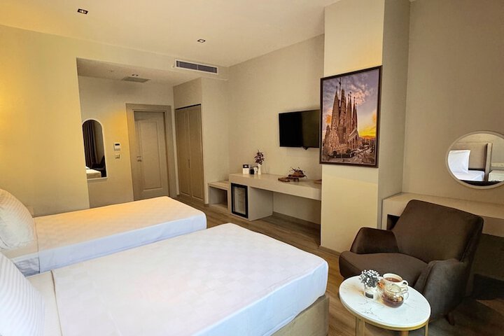 Room 52 of 137