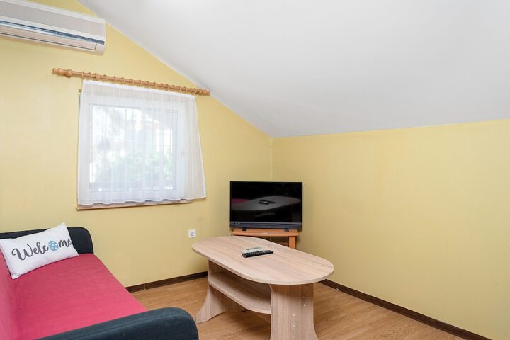 Room 32 of 88