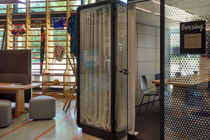 Guest Lobby