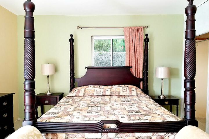 Room 6 of 40