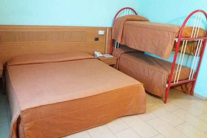 Room 5 of 31