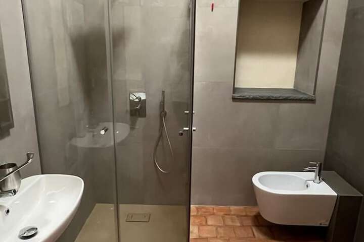 Room 29 of 38