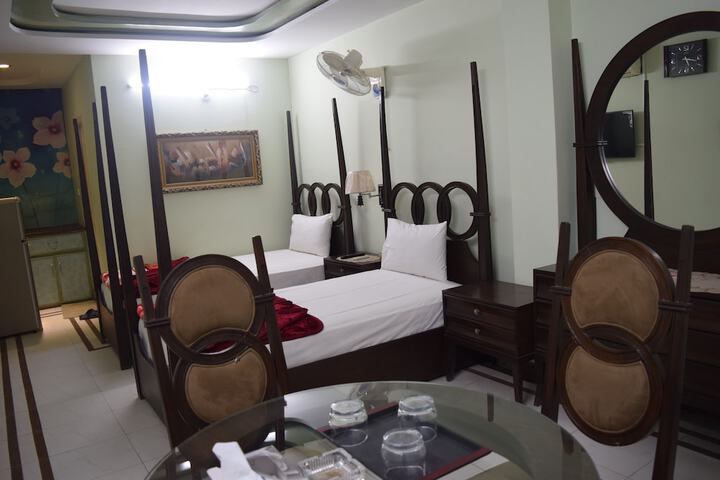 Room 7 of 8