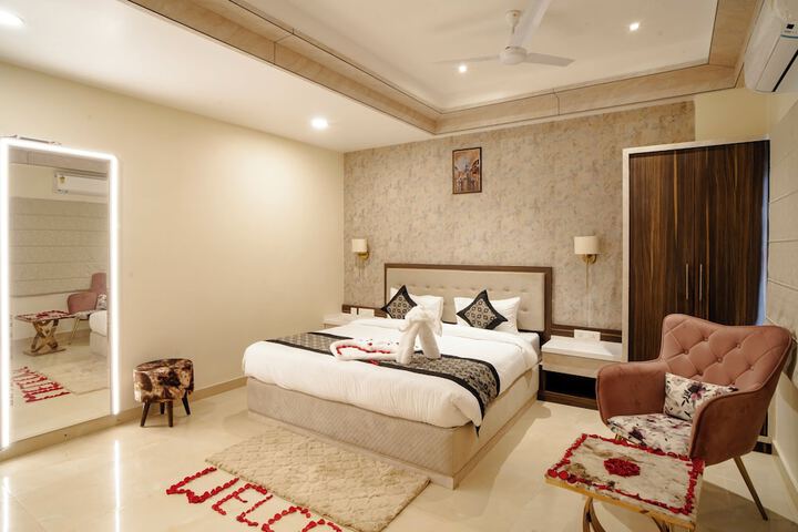 Room 15 of 52