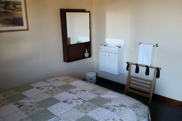 Room 21 of 47
