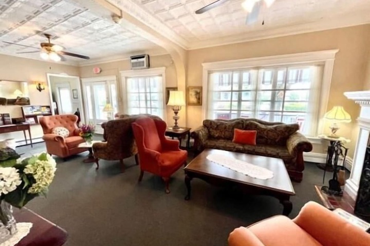 Room 14 of 27