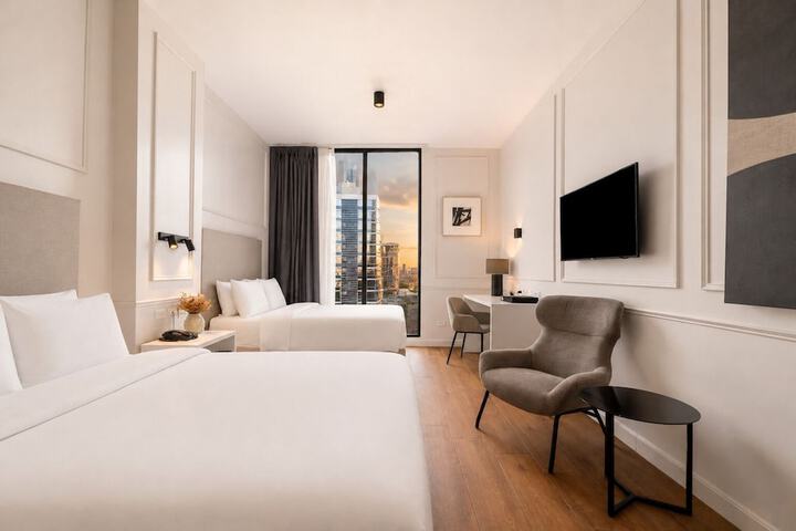 Room 29 of 93