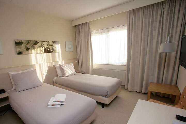 Room 10 of 58