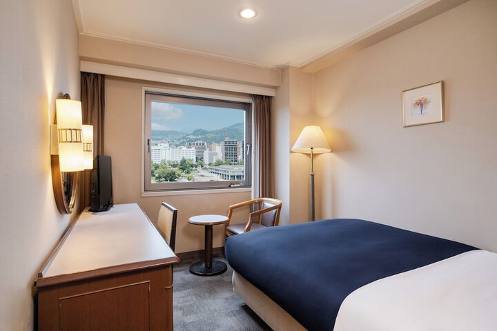 Room 11 of 46