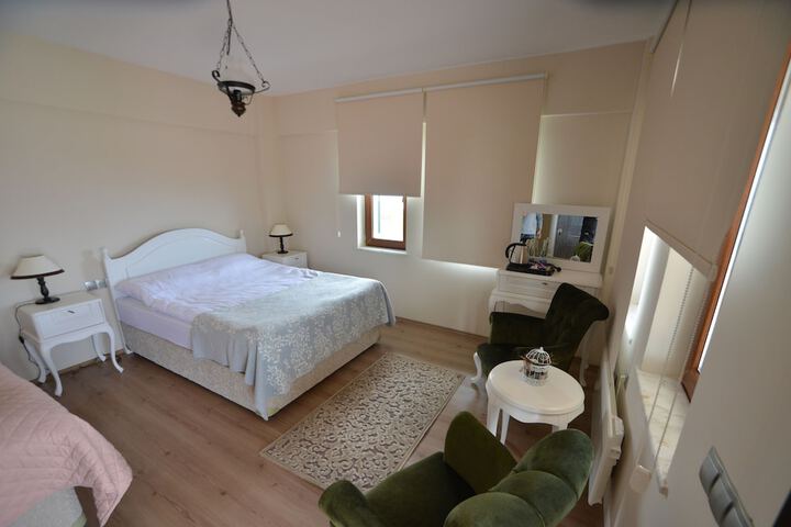 Room 10 of 40