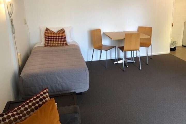 Room 32 of 52