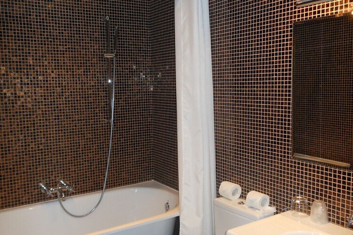 Room 20 of 42