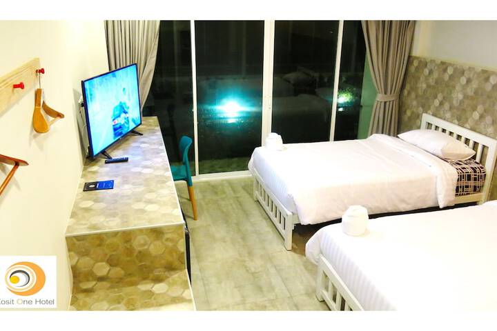Room 16 of 64