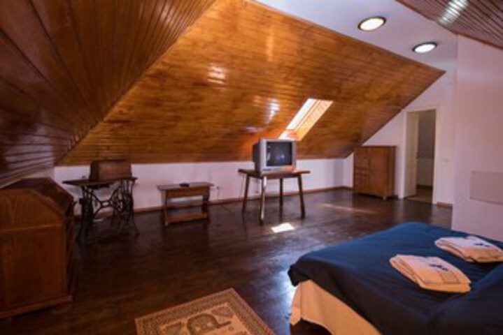 Room 15 of 44