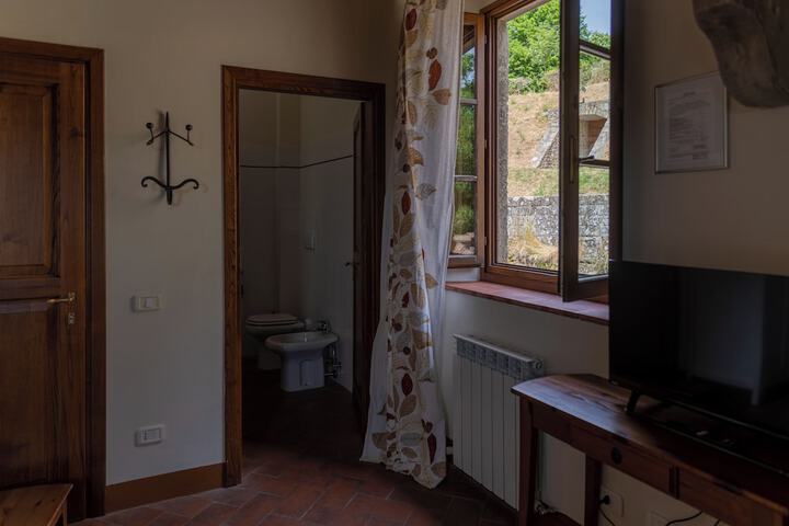 Room 10 of 30