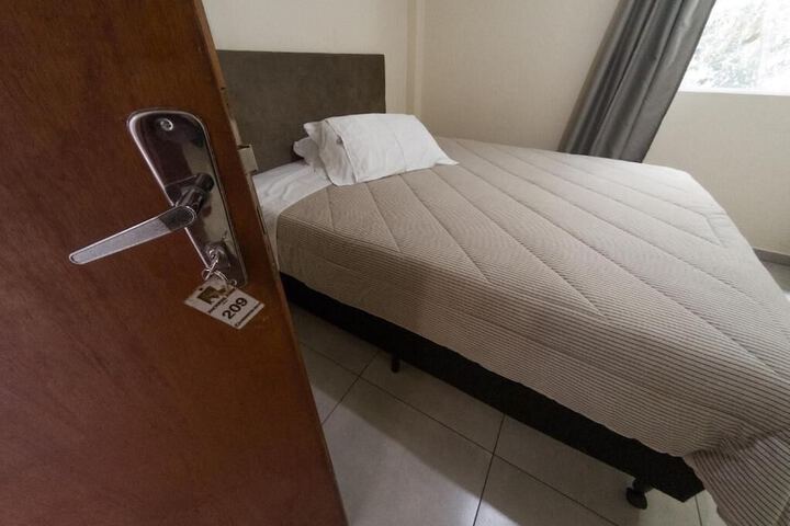Room 17 of 44