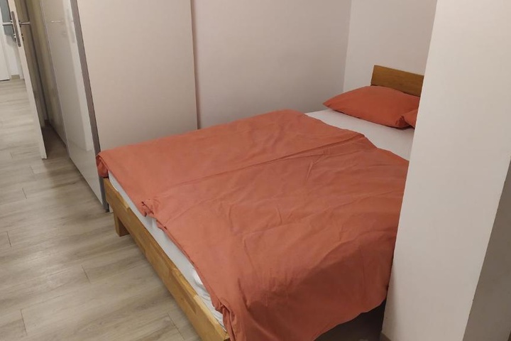 Room 2 of 14