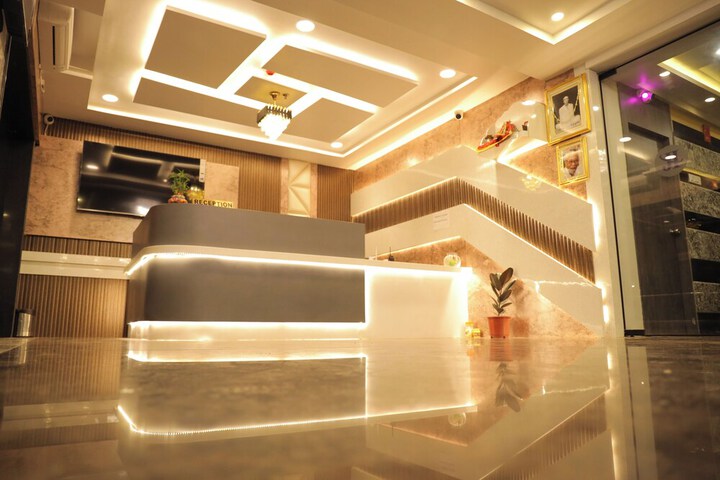 Hotel Interior 4 of 34