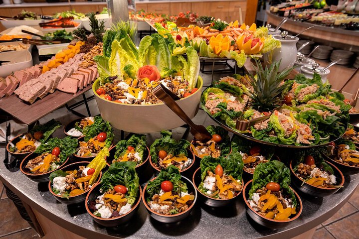 Dining 52 of 80