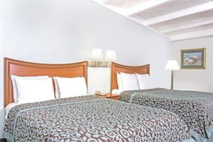 Room 8 of 26
