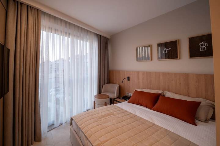 Room 7 of 31