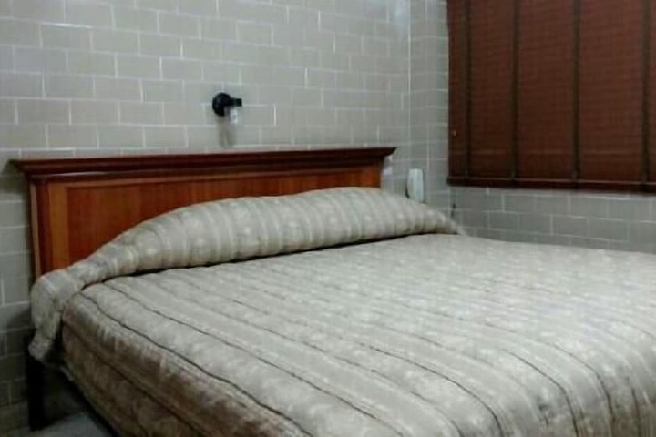 Room 3 of 17