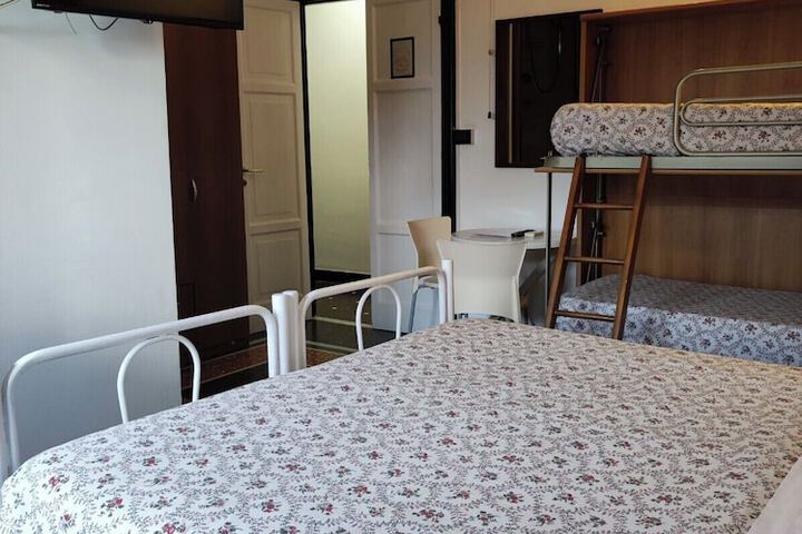 Room 14 of 25