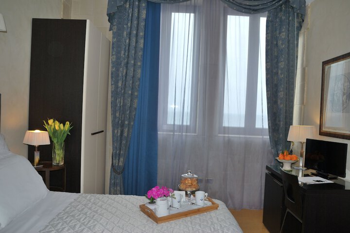 Room 22 of 94