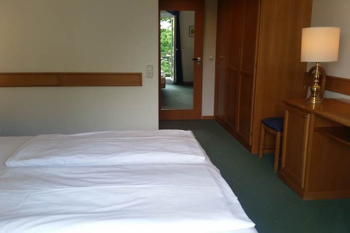 Room 4 of 39