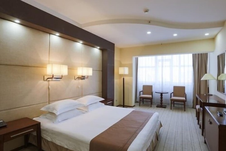 Room 30 of 74