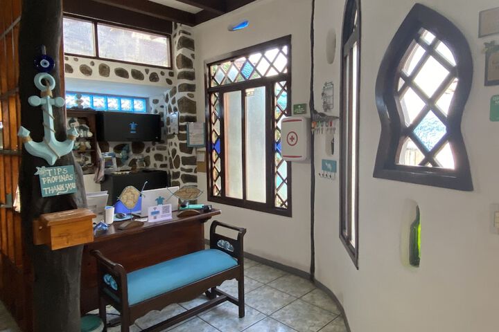 Hotel Interior 4 of 204