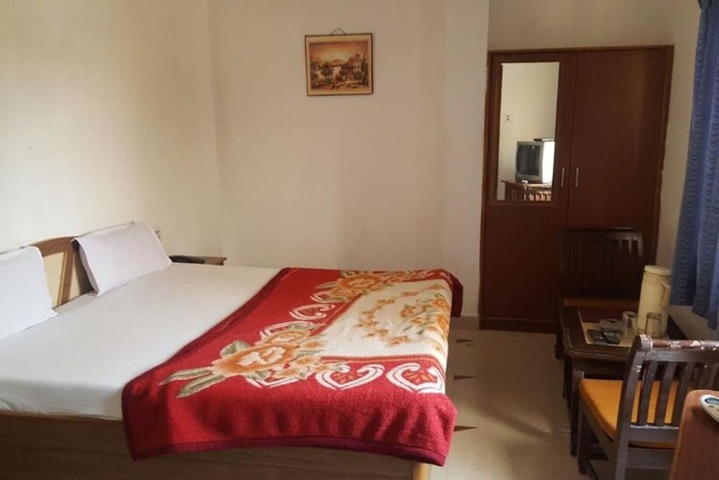 Room 17 of 32