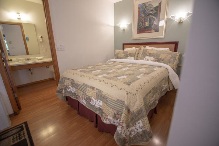 Room 16 of 95