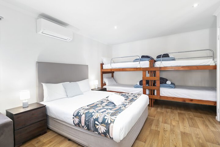 Room 9 of 44