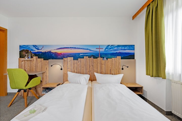 Room 19 of 107