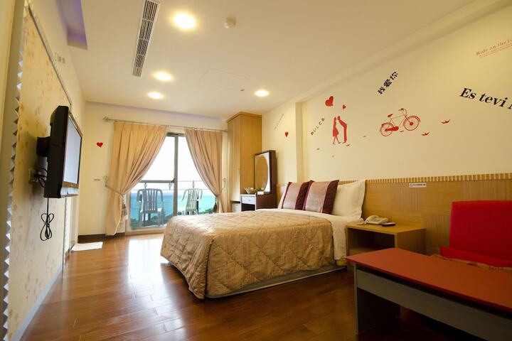 Room 18 of 33