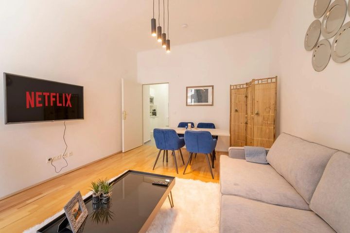 Image of Cozy Flat next to the VIC / UNO