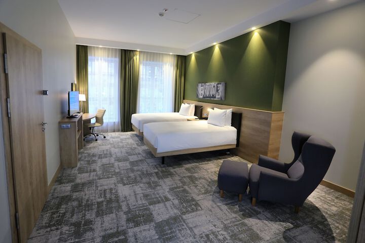 Room 12 of 86