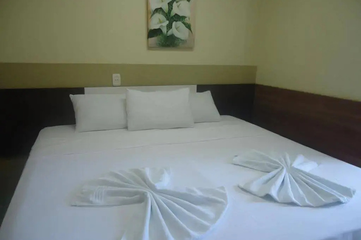 Room 3 of 16