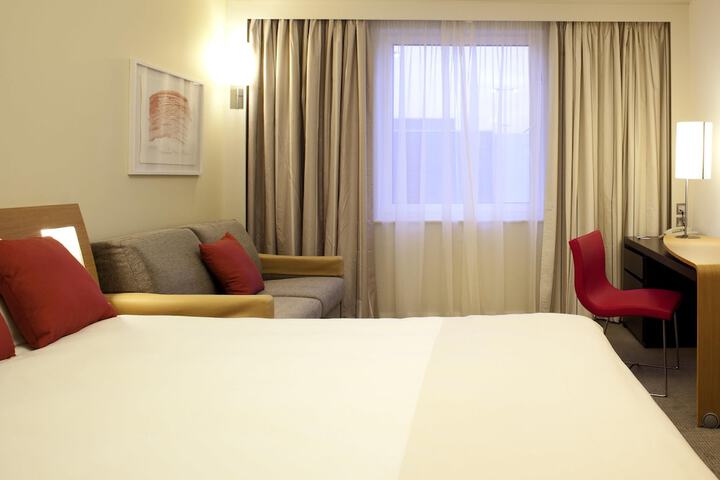 Room 25 of 56