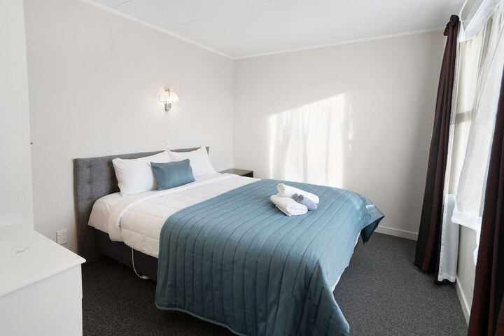 Room 4 of 43