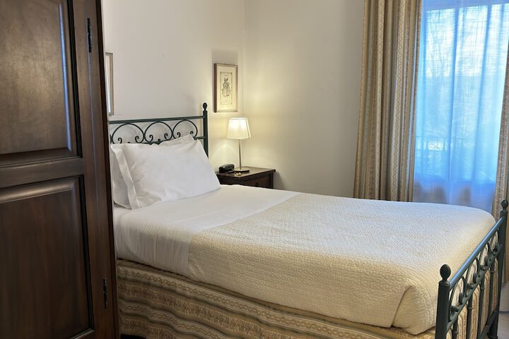 Room 92 of 177