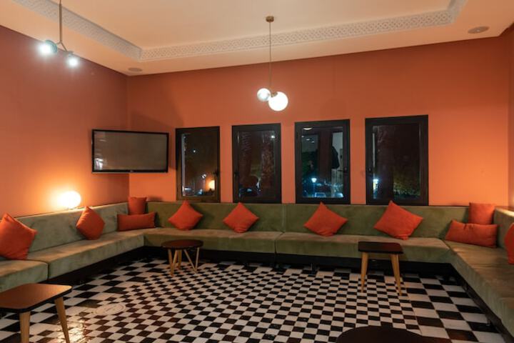 Guest Lobby