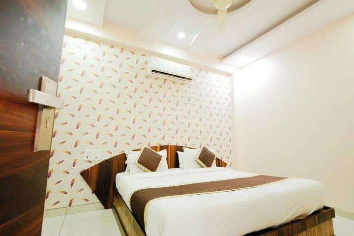 Room 30 of 54