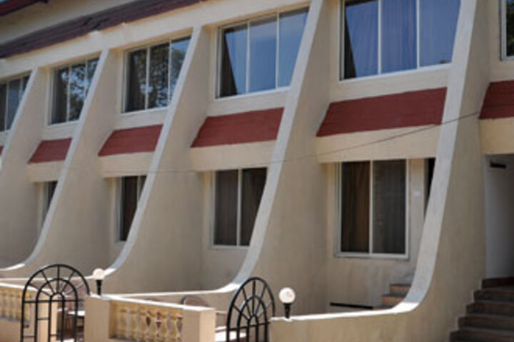 Regal Hotel a Woodside Retreat
