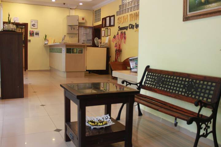 Guest Lobby
