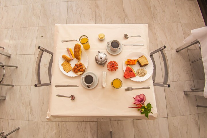 Breakfast/Coffee Service 35 of 40