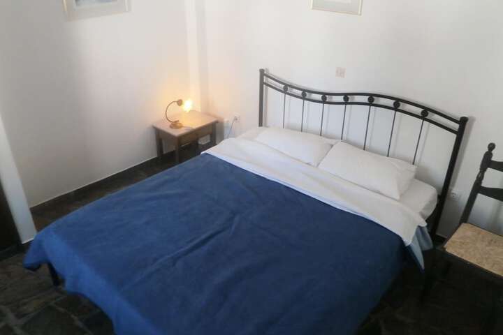 Room 4 of 79